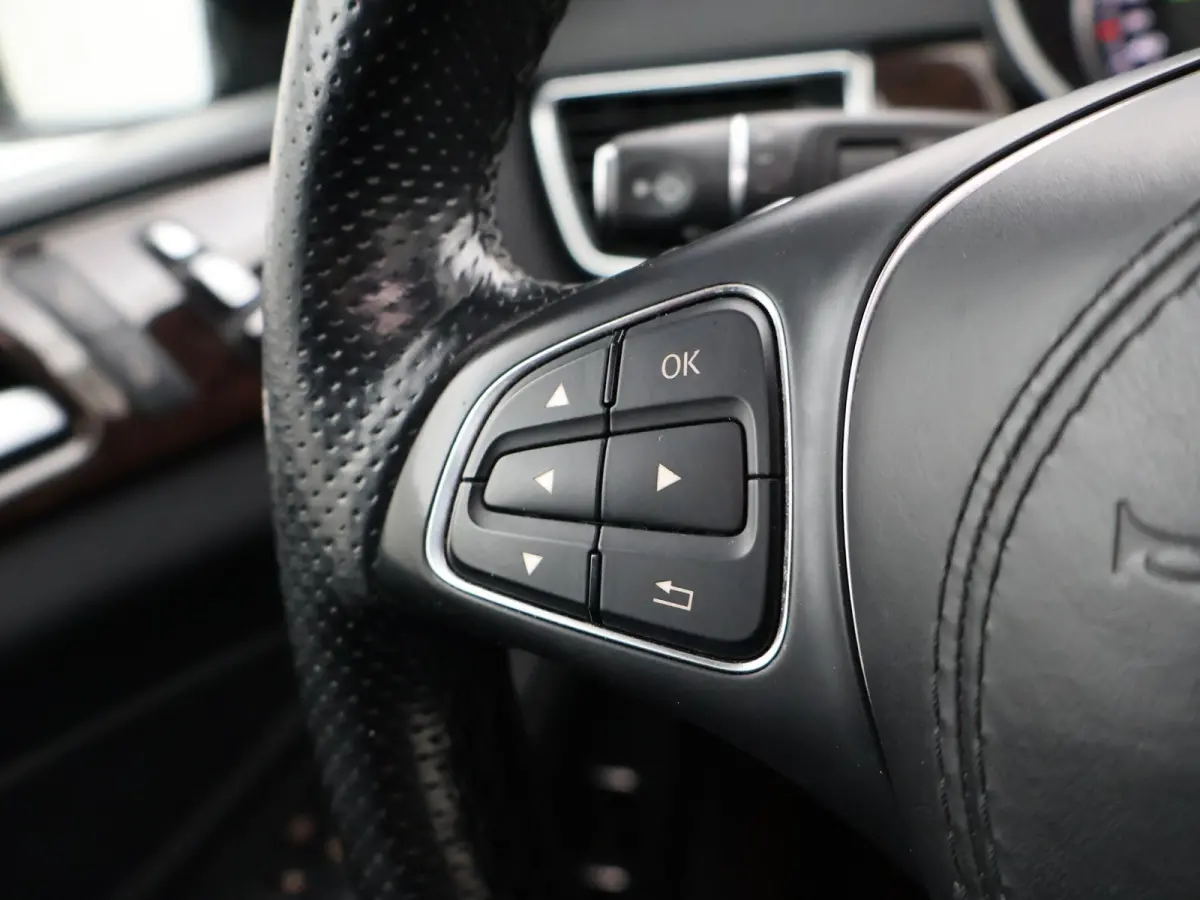 400 V6T 4MATIC 7-PERS. *BTW* + TREKHAAK 3500 KG | 360 CAMERA | PANORAMA | CARPLAY