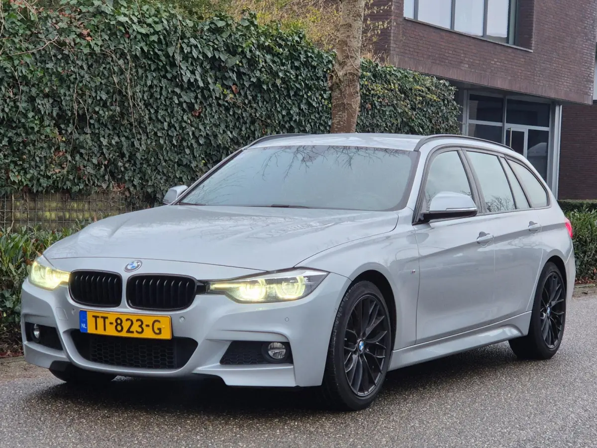 320i M Sport Edition Apple CarPlay dig.cluster Camera Breedset M velgen NAP Rijklaar 320i M Sport Edition
