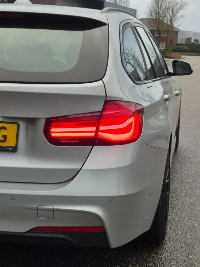 320i M Sport Edition Apple CarPlay dig.cluster Camera Breedset M velgen NAP Rijklaar 320i M Sport Edition