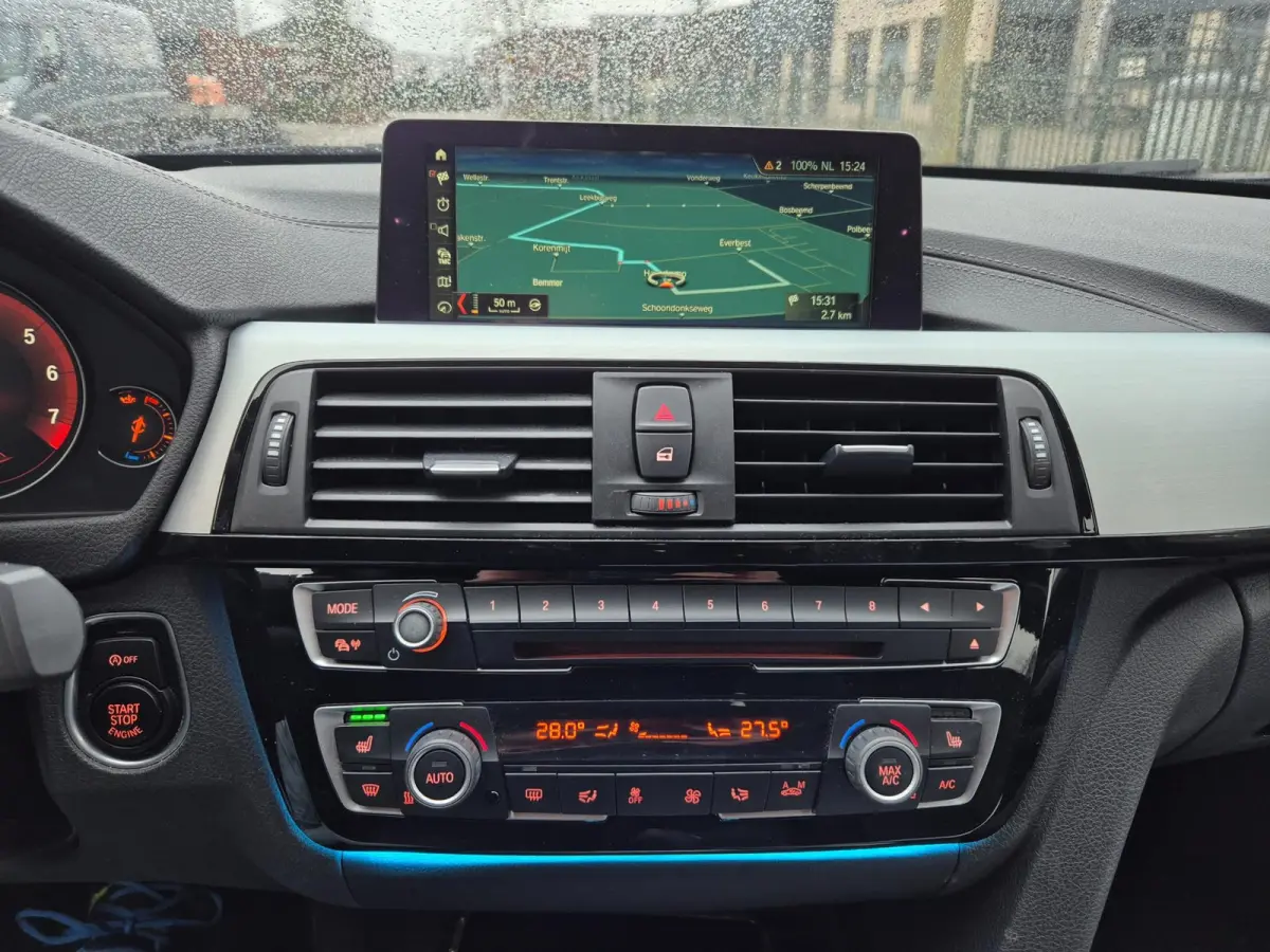 320i M Sport Edition Apple CarPlay dig.cluster Camera Breedset M velgen NAP Rijklaar 320i M Sport Edition