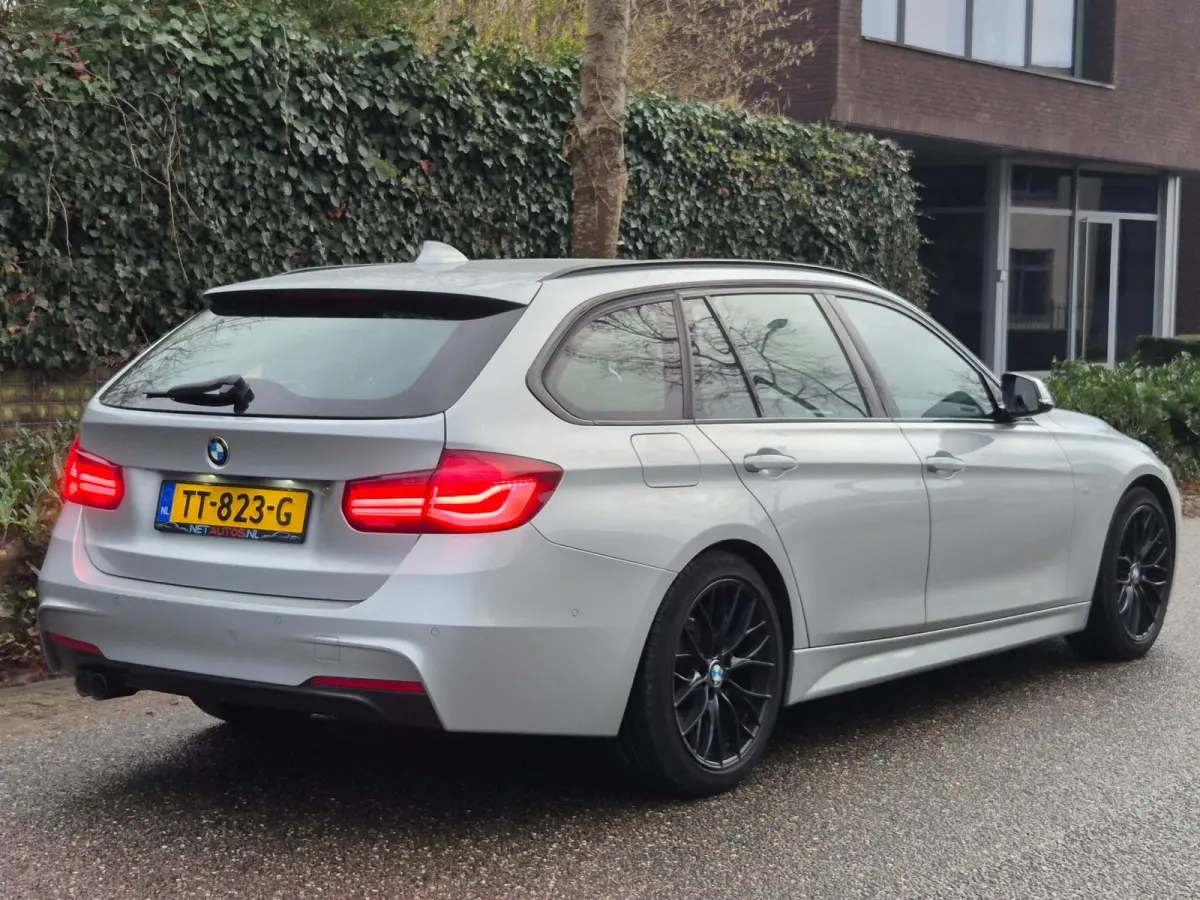320i M Sport Edition Apple CarPlay dig.cluster Camera Breedset M velgen NAP Rijklaar 320i M Sport Edition