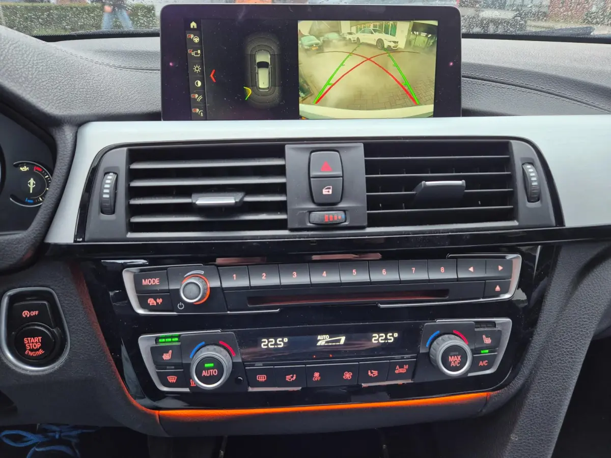 320i M Sport Edition Apple CarPlay dig.cluster Camera Breedset M velgen NAP Rijklaar 320i M Sport Edition