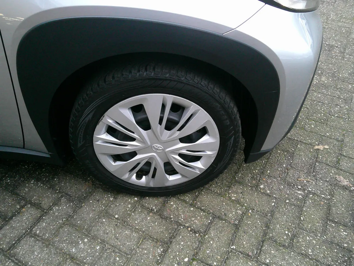 1.0 VVT-i MT Play