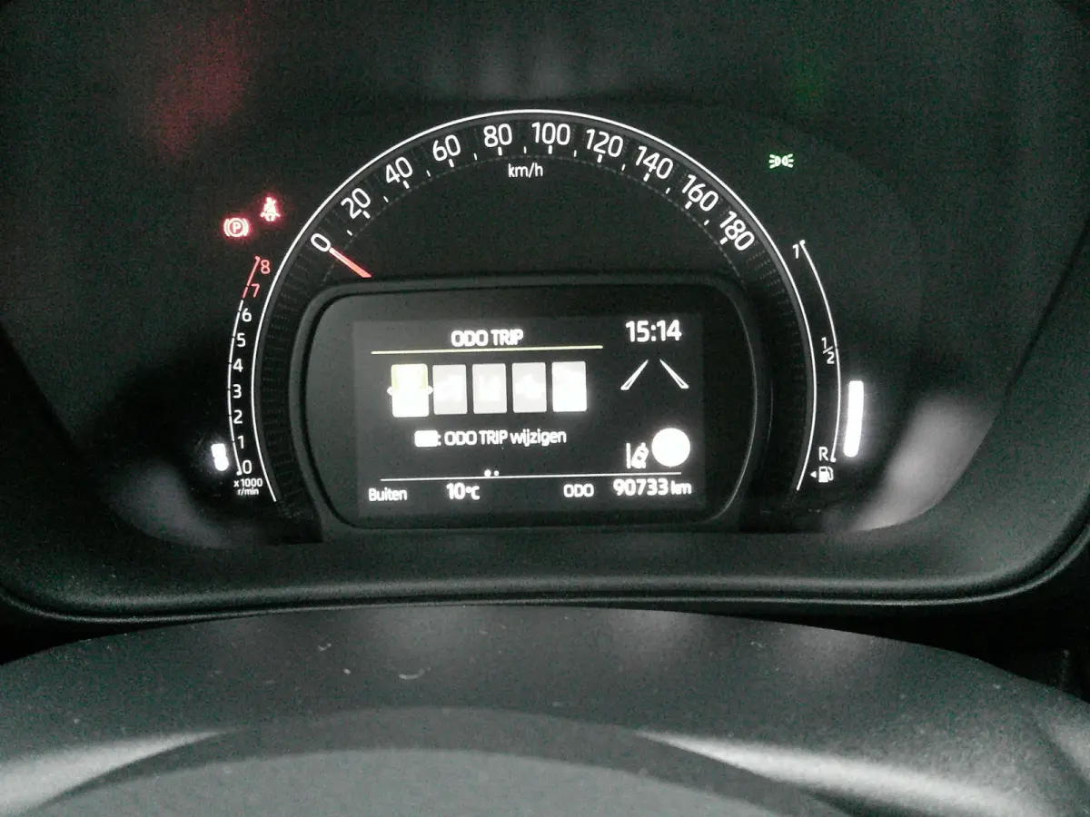 1.0 VVT-i MT Play