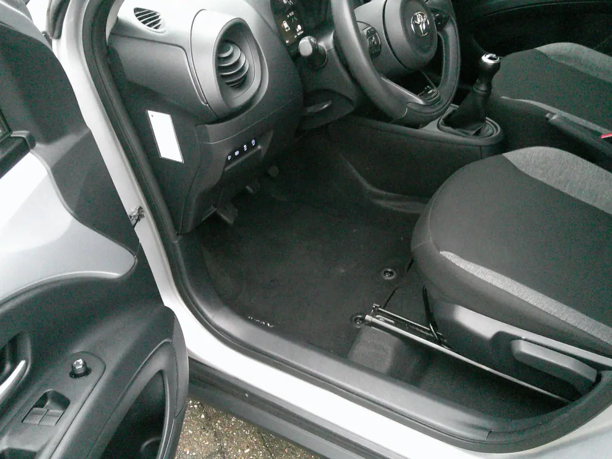 1.0 VVT-i MT Play