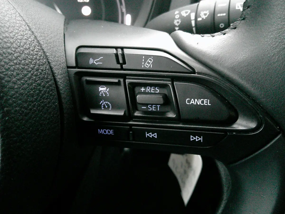 1.0 VVT-i MT Play