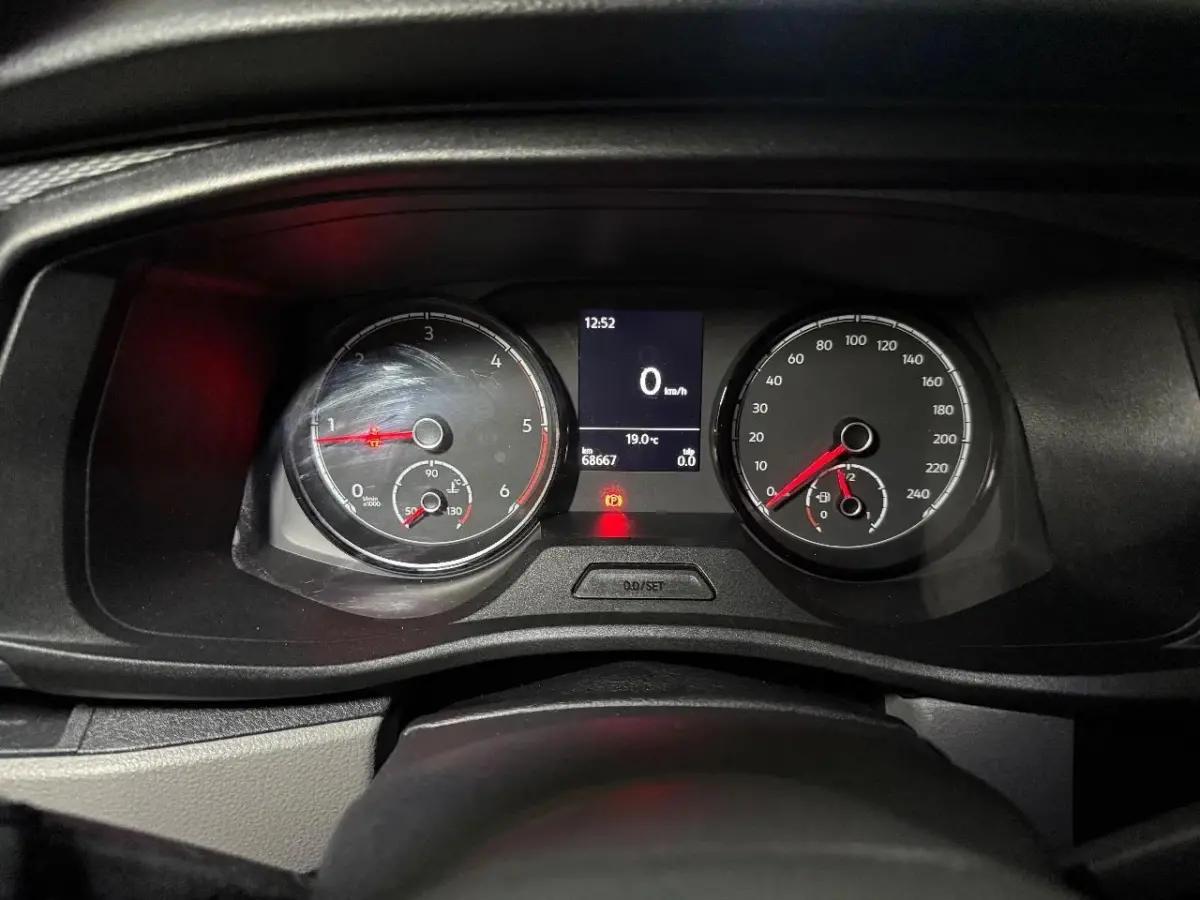 2.0 TDI 81KW DC l DUBBEL CABINE l AIRCO l CARPLAY l ANDROID AUTO