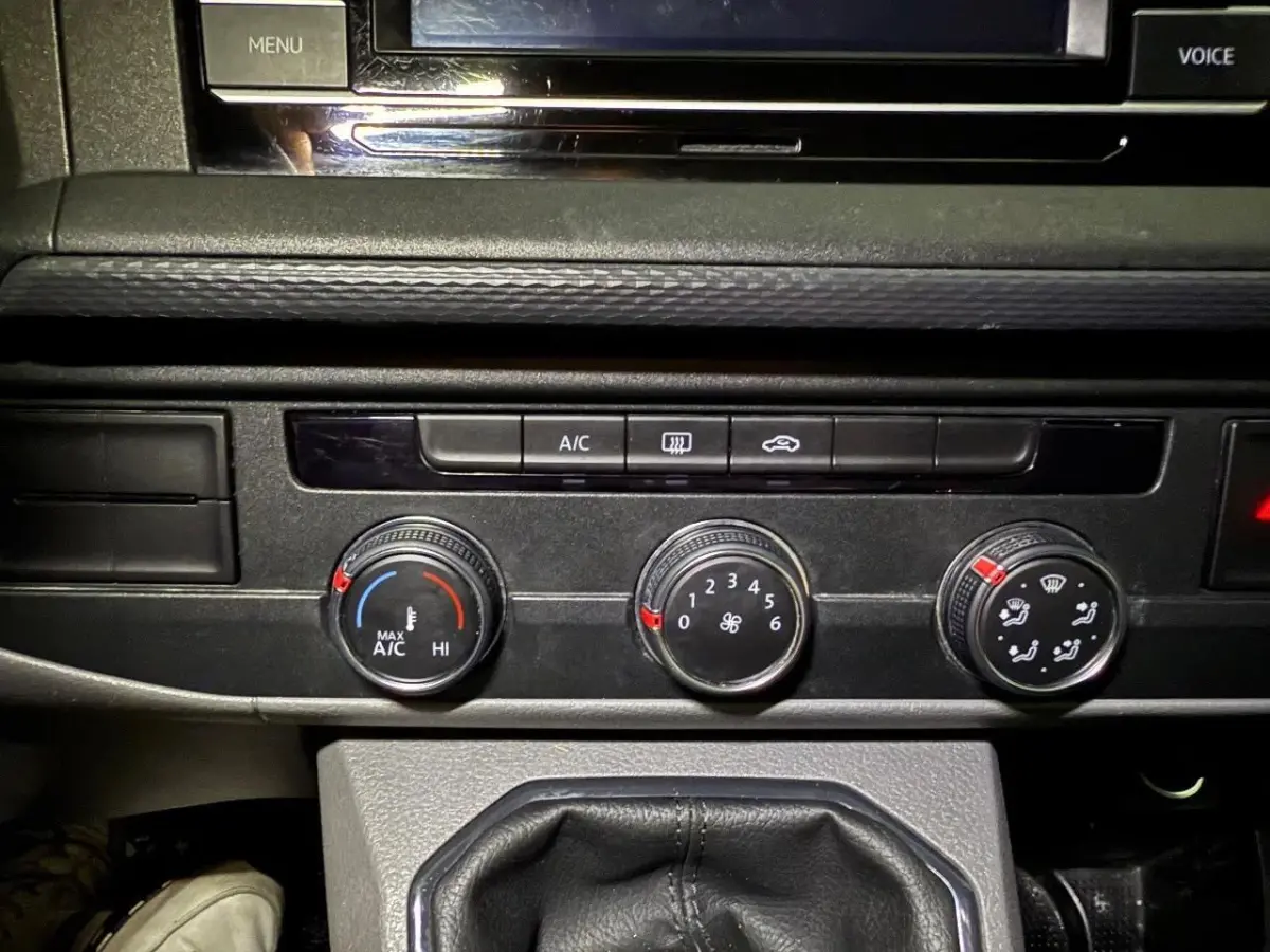 2.0 TDI 81KW DC l DUBBEL CABINE l AIRCO l CARPLAY l ANDROID AUTO