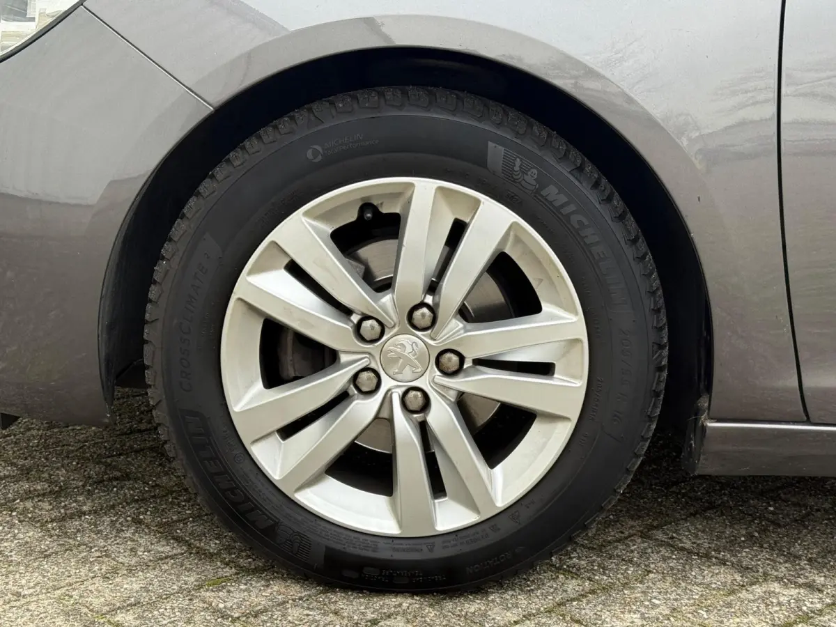 1.2 PureTech Blue Lease Executive 2e Eigenaar,Navi,Climate,Cruise,Pano,PDC,N.A.P!