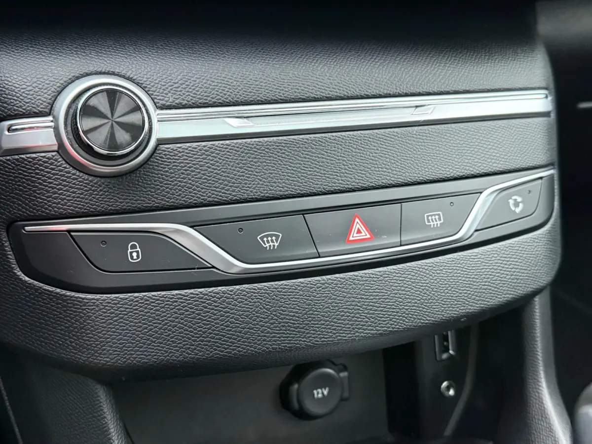 1.2 PureTech Blue Lease Executive 2e Eigenaar,Navi,Climate,Cruise,Pano,PDC,N.A.P!