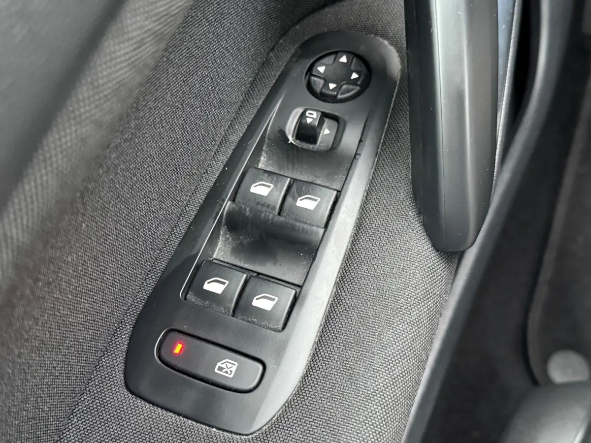 1.2 PureTech Blue Lease Executive 2e Eigenaar,Navi,Climate,Cruise,Pano,PDC,N.A.P!