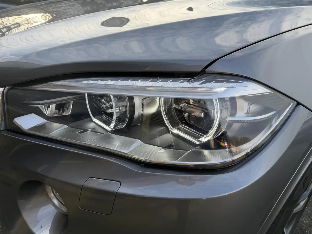 M50d | Panoramadak | Head-Up Display | Camera | Harmon Kardon | Elektrische Achterklep |