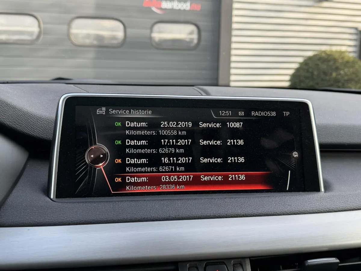 M50d | Panoramadak | Head-Up Display | Camera | Harmon Kardon | Elektrische Achterklep |