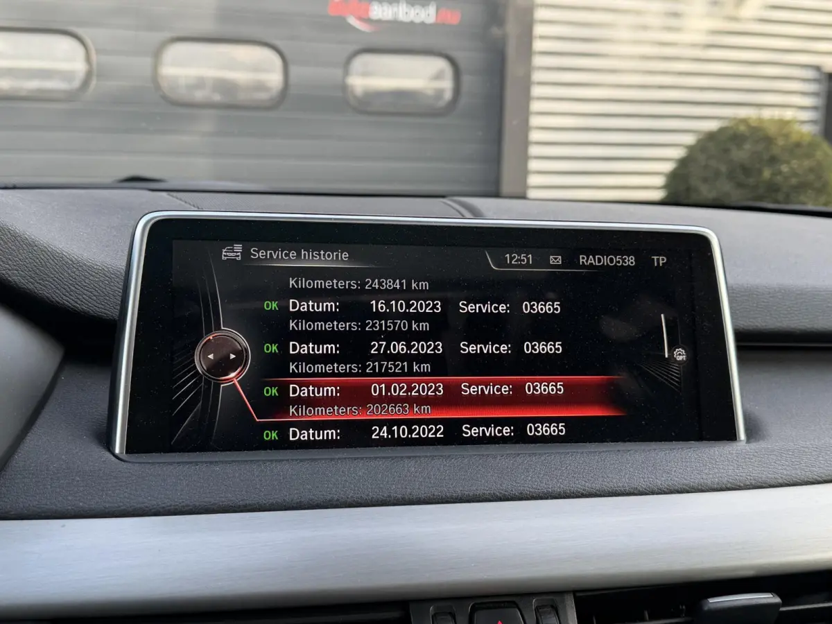 M50d | Panoramadak | Head-Up Display | Camera | Harmon Kardon | Elektrische Achterklep |