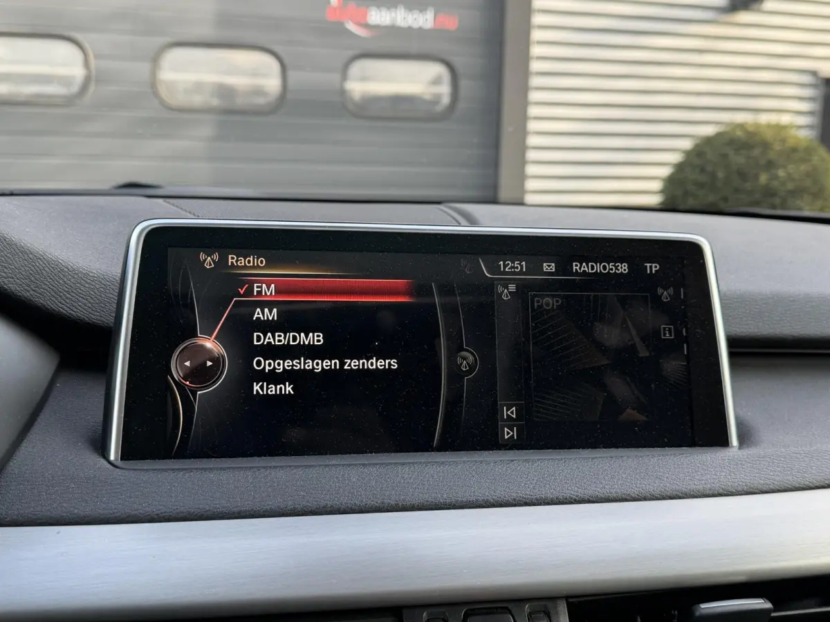 M50d | Panoramadak | Head-Up Display | Camera | Harmon Kardon | Elektrische Achterklep |