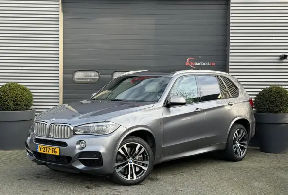 M50d | Panoramadak | Head-Up Display | Camera | Harmon Kardon | Elektrische Achterklep |