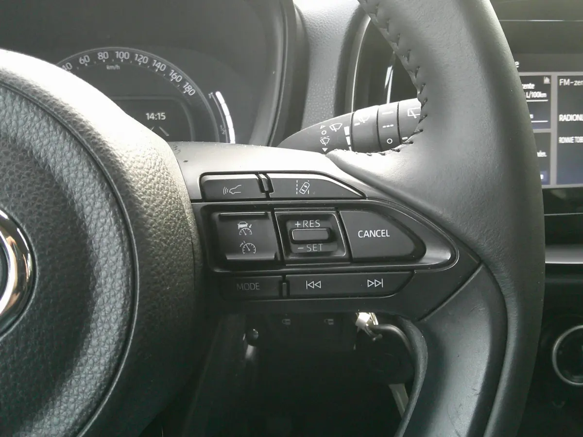 1.0 VVT-i MT Play