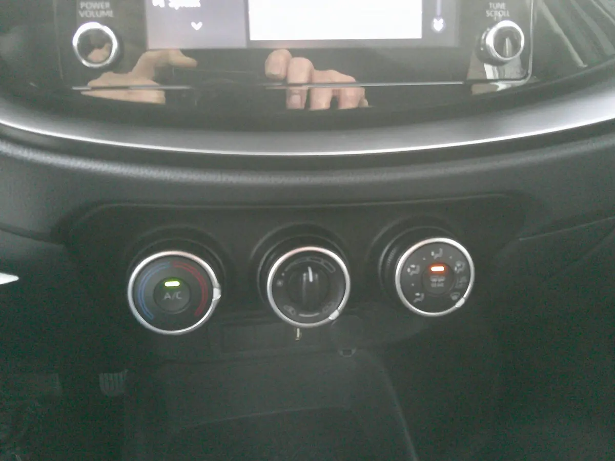 1.0 VVT-i MT Play