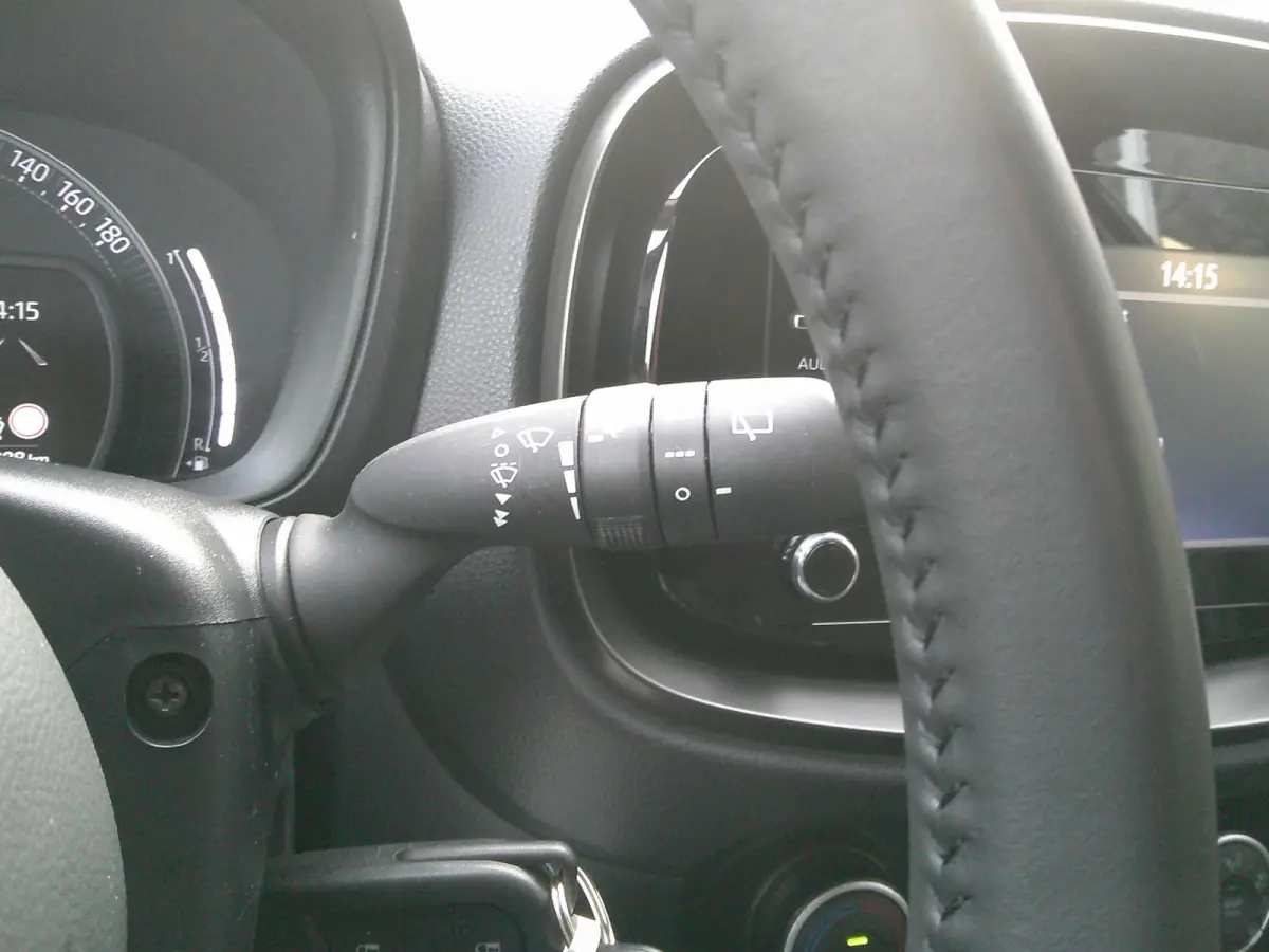 1.0 VVT-i MT Play