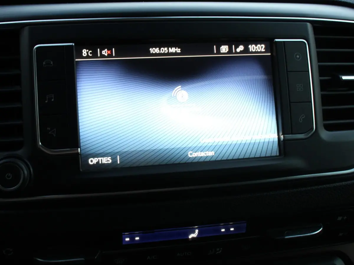 Verso Luxury L2 8persoons PERSONENBUS SOH 91% Navigatie Apple Carplay/Android Auto Climate Control Lichtmetalen velgen Cruise Control