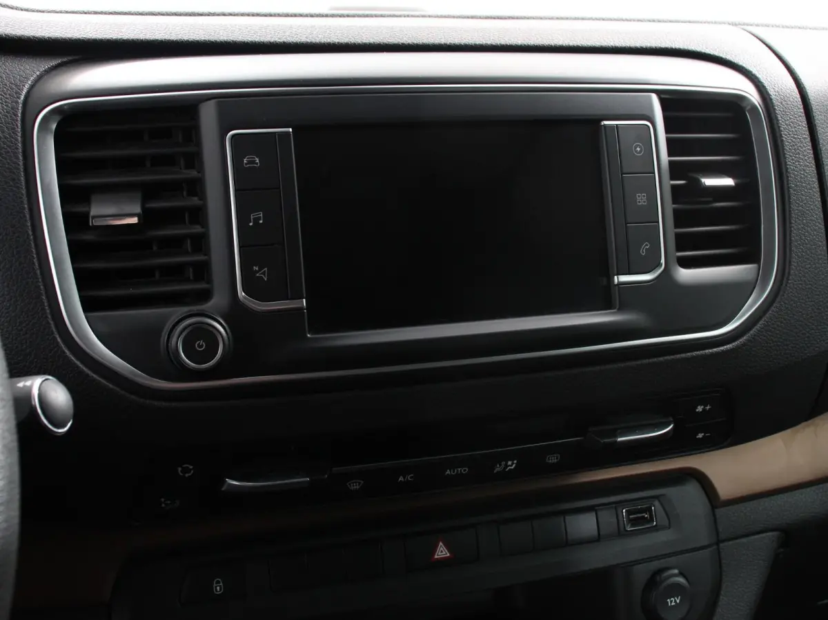 Verso Luxury L2 8persoons PERSONENBUS SOH 91% Navigatie Apple Carplay/Android Auto Climate Control Lichtmetalen velgen Cruise Control