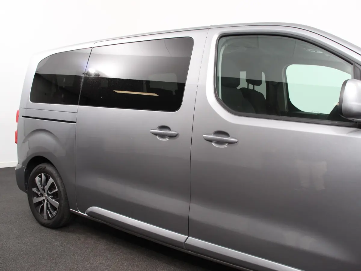Verso Luxury L2 8persoons PERSONENBUS SOH 91% Navigatie Apple Carplay/Android Auto Climate Control Lichtmetalen velgen Cruise Control