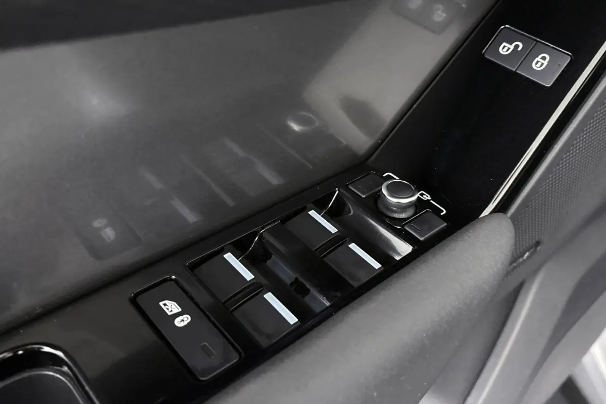 2.0 P250 Turbo AWD Stoel-Stuurverwarming Adaptieve Cruise