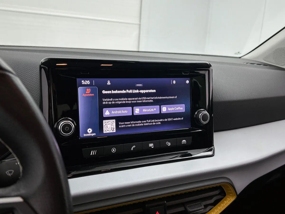 1.0 TSI AUTOM. Style Connect CARPLAY-NAV | CRUISE | PRIVACY-GLASS