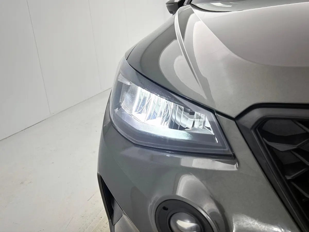 1.0 TSI AUTOM. Style Connect CARPLAY-NAV | CRUISE | PRIVACY-GLASS