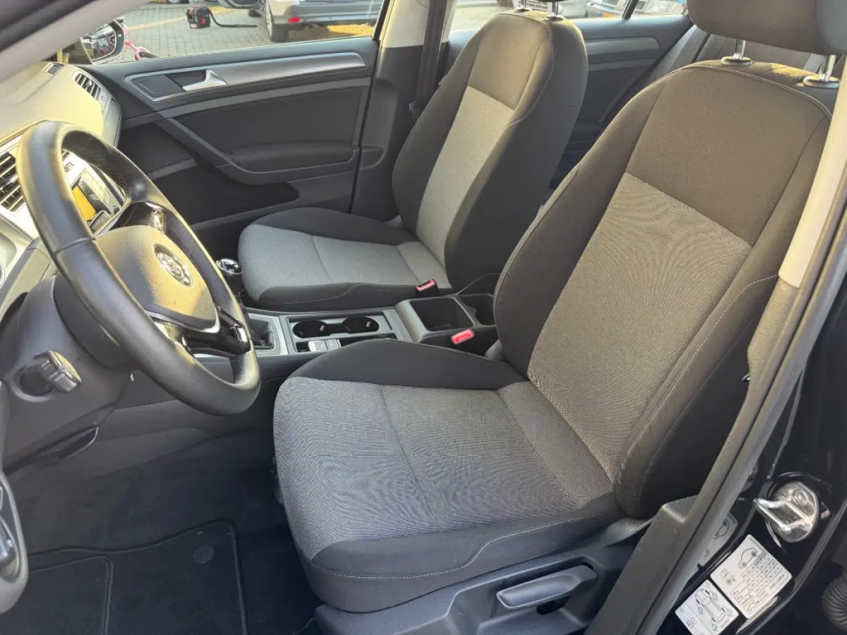 1.0 TSI Cruise control / Trekhaak / 16 inch / NL-Auto.