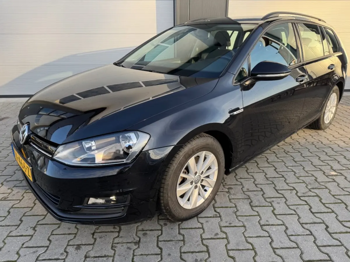 1.0 TSI Cruise control / Trekhaak / 16 inch / NL-Auto.