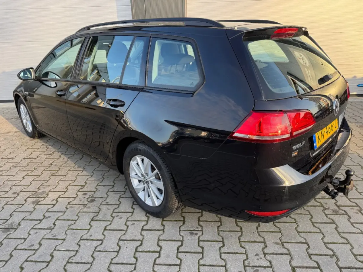 1.0 TSI Cruise control / Trekhaak / 16 inch / NL-Auto.
