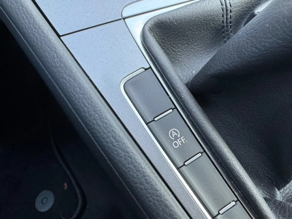 1.0 TSI Cruise control / Trekhaak / 16 inch / NL-Auto.
