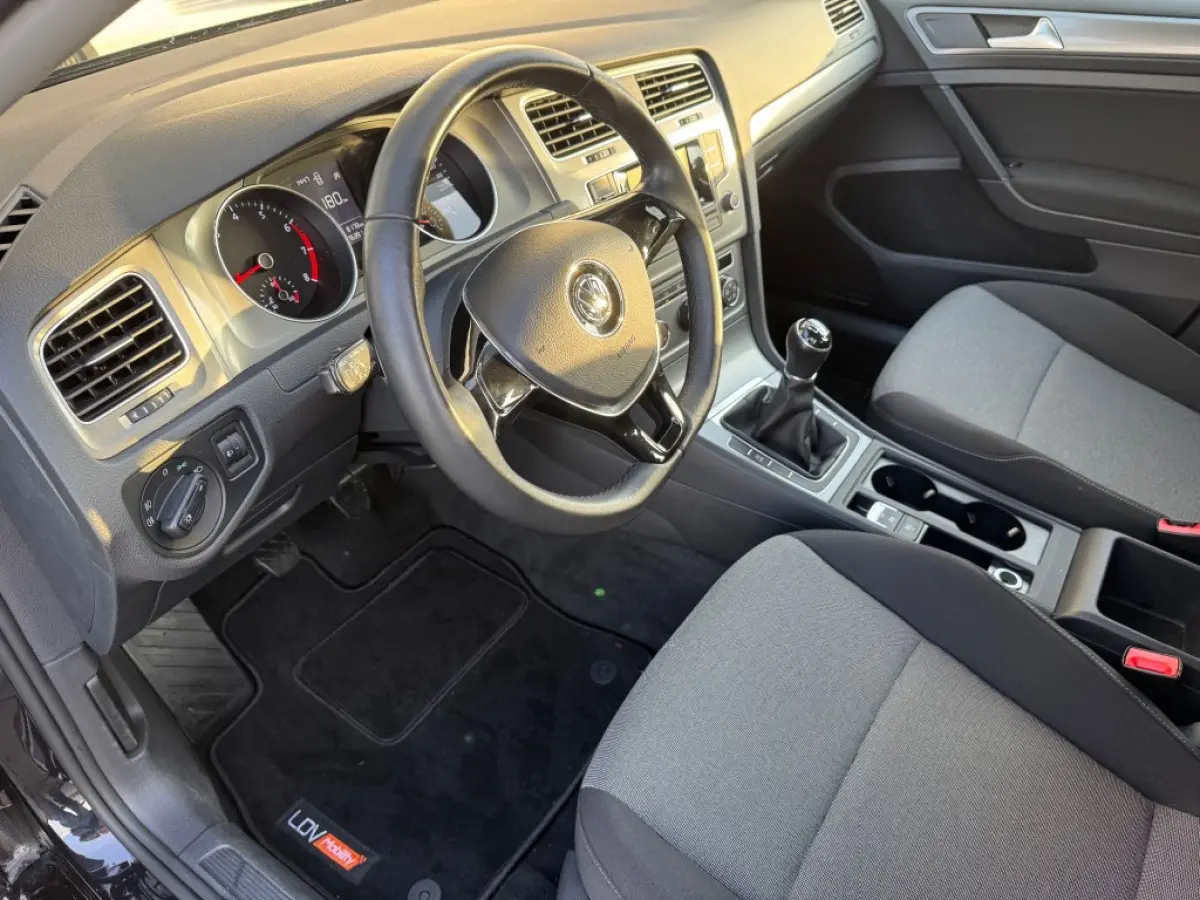 1.0 TSI Cruise control / Trekhaak / 16 inch / NL-Auto.