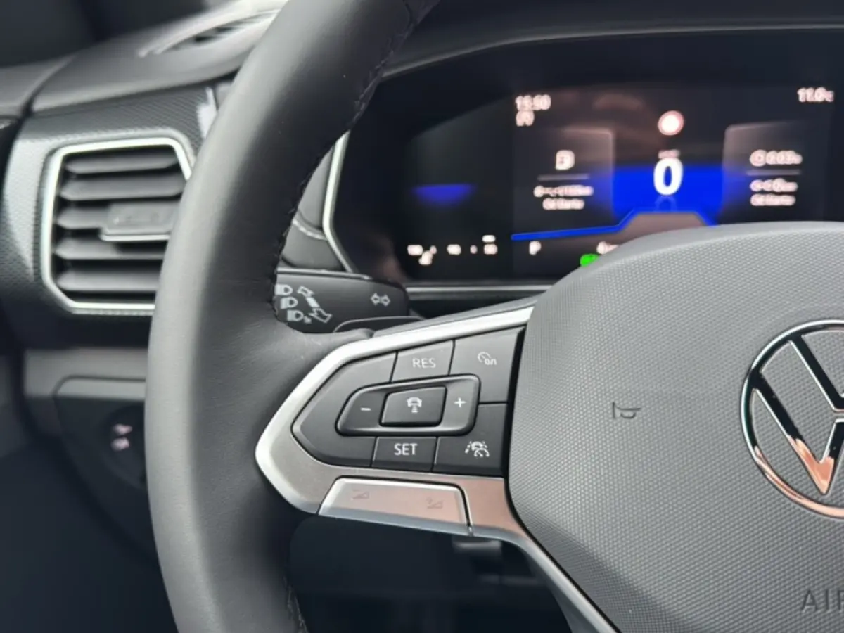 1.0 TSI DSG R-LINE afn.TREKHAAK/CAMERA/ACC/STOELVERW/CARPLAY
