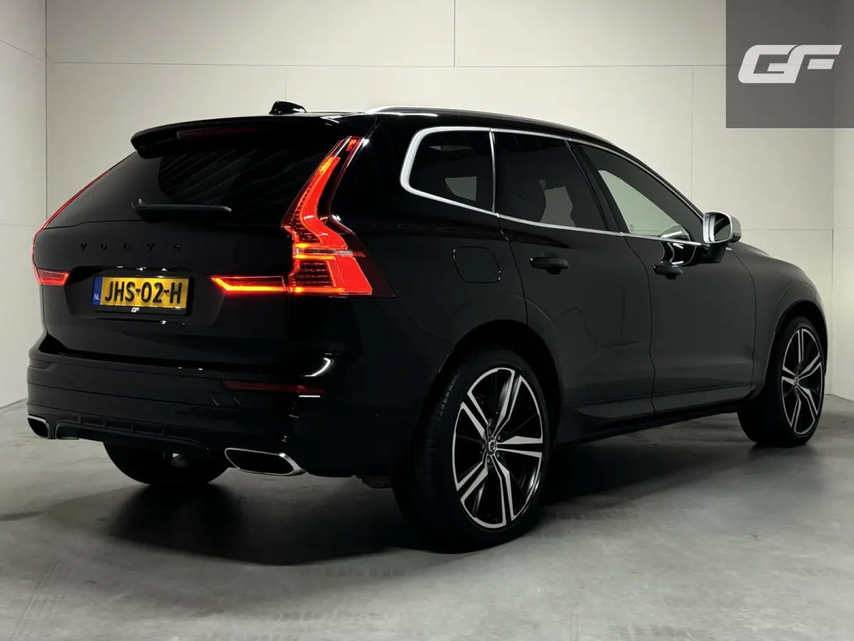 2.0 T8 Twin Engine AWD R-Design Luchtv. Pano H/K HUD 360°