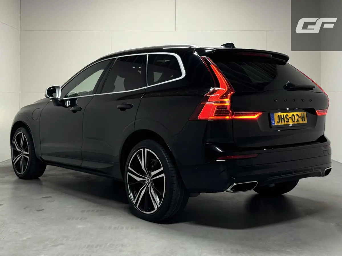 2.0 T8 Twin Engine AWD R-Design Luchtv. Pano H/K HUD 360°