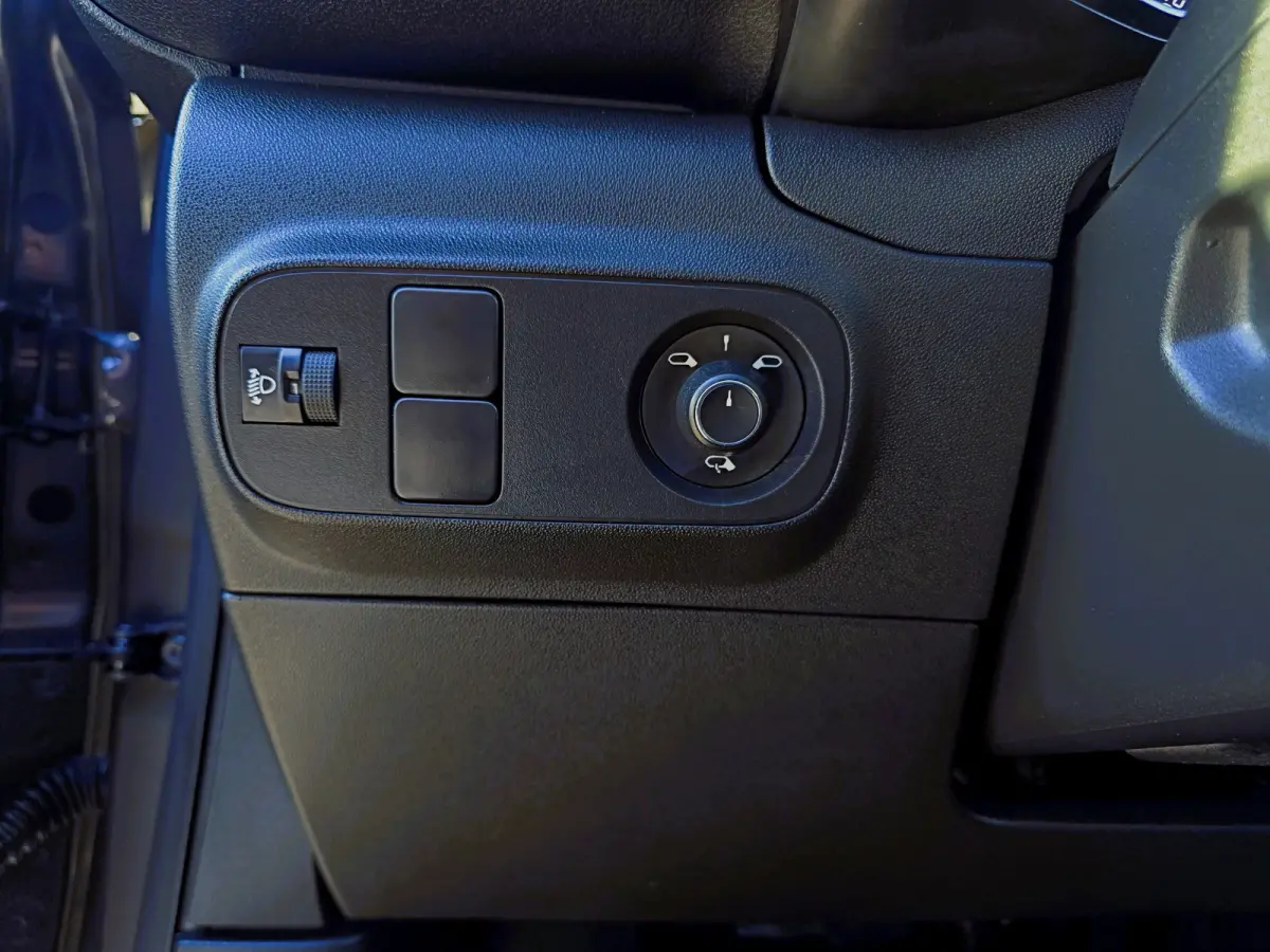 1.2 PureTech Feel - 110 Pk - AUTOMAAT - Euro 6 - Airco - Cruise Control