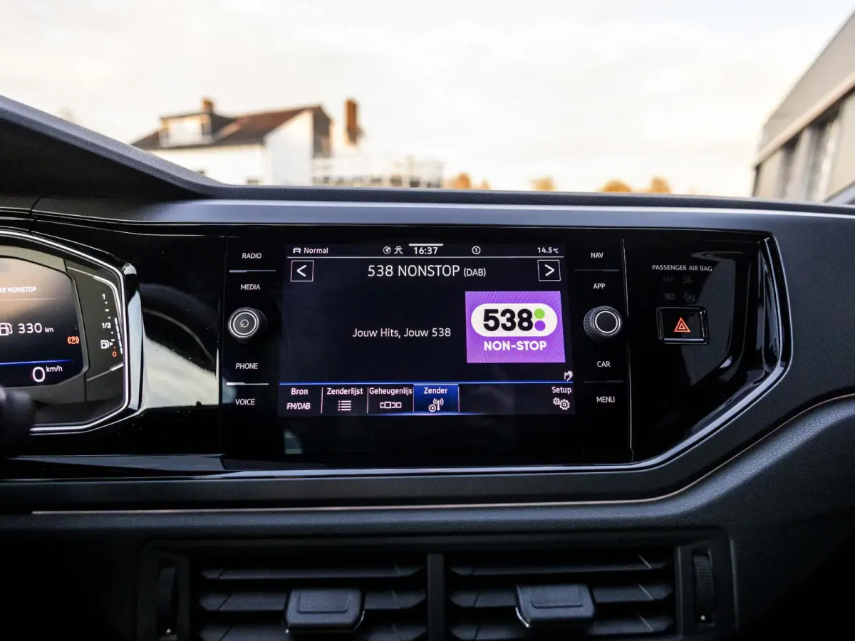 1.0 TSI R-Line R-Line, stoelverwarming, camera, automatische airco, keyless