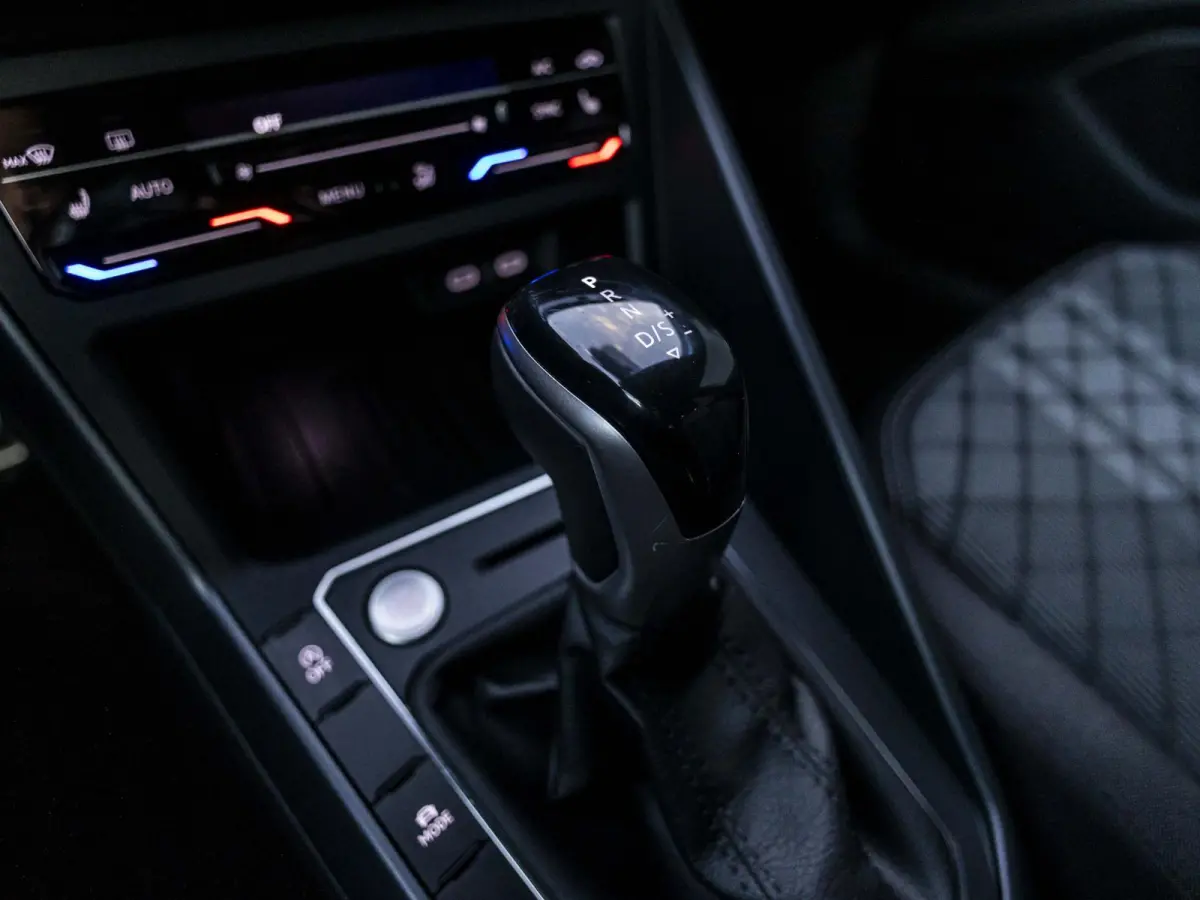 1.0 TSI R-Line R-Line, stoelverwarming, camera, automatische airco, keyless