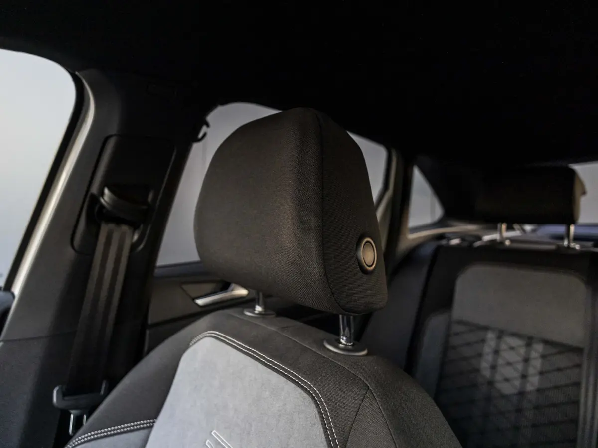 1.0 TSI R-Line R-Line, stoelverwarming, camera, automatische airco, keyless