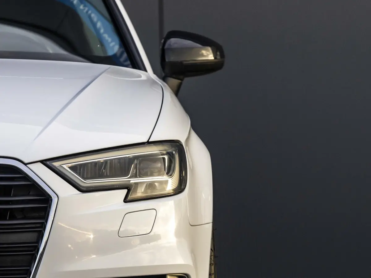 1.0 TFSI Sport Lease Edition Keyless, afneembare trekhaak