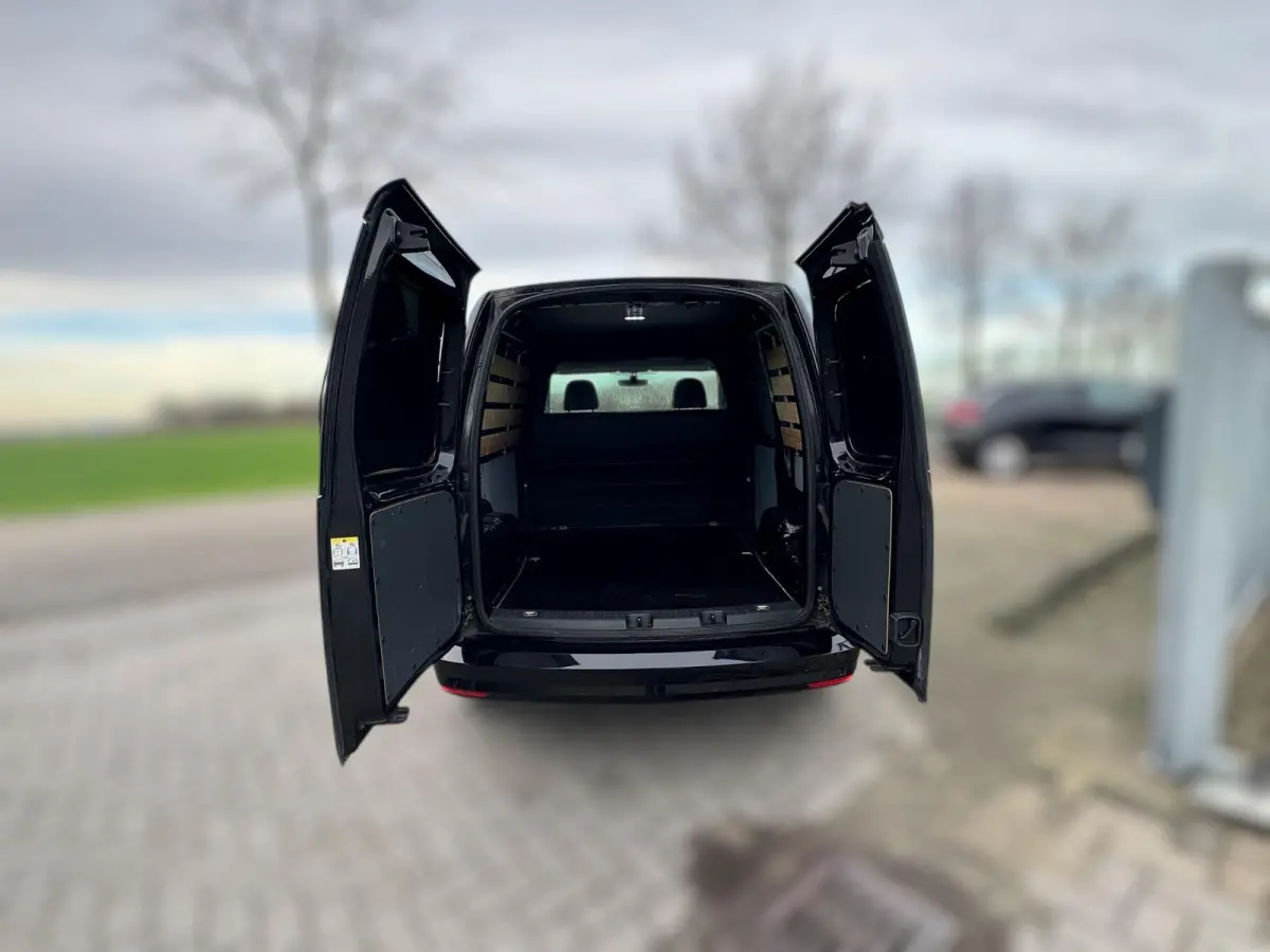 2.0 TDI L1H1 BMT Exclusive Edition 150PK / LED / ACC / WINTERPACK / PDC / VLOER / LAT-OM-LAT / RIEM RECENT VERV.