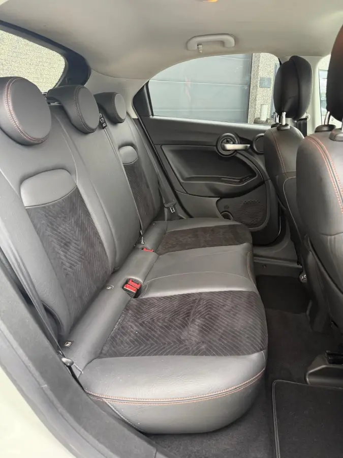 1.0 BENZINE | S-DESIGN | LAGE KM | 1 JAAR GARANTIE