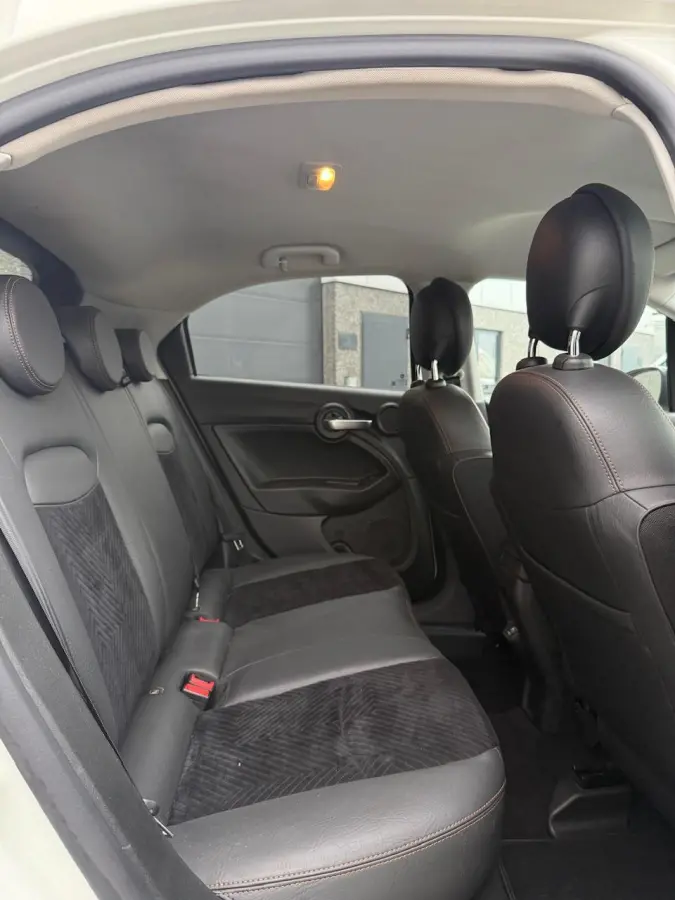 1.0 BENZINE | S-DESIGN | LAGE KM | 1 JAAR GARANTIE