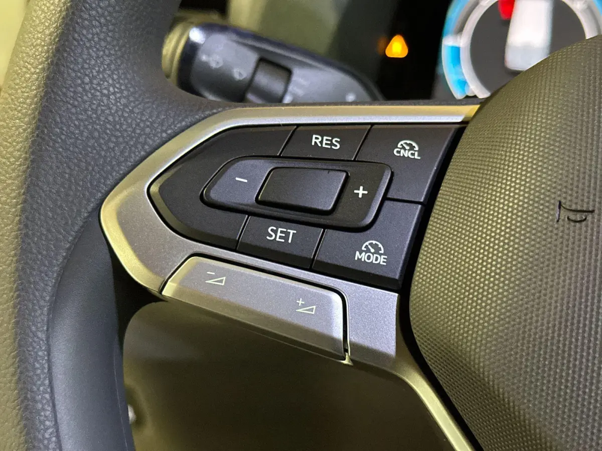 30 2.0 TDI L3H3 Trendline 140PK | Trekhaak | Navigatie met Apple Carplay/Android Auto | Cruise Control | Achteruitrijcamera | Parkeersensor voor en achter |