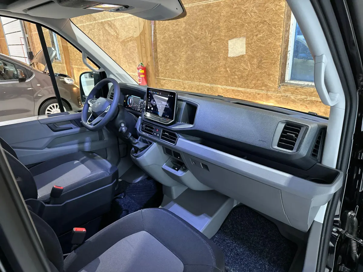 30 2.0 TDI L3H3 Trendline 140PK | Trekhaak | Navigatie met Apple Carplay/Android Auto | Cruise Control | Achteruitrijcamera | Parkeersensor voor en achter |