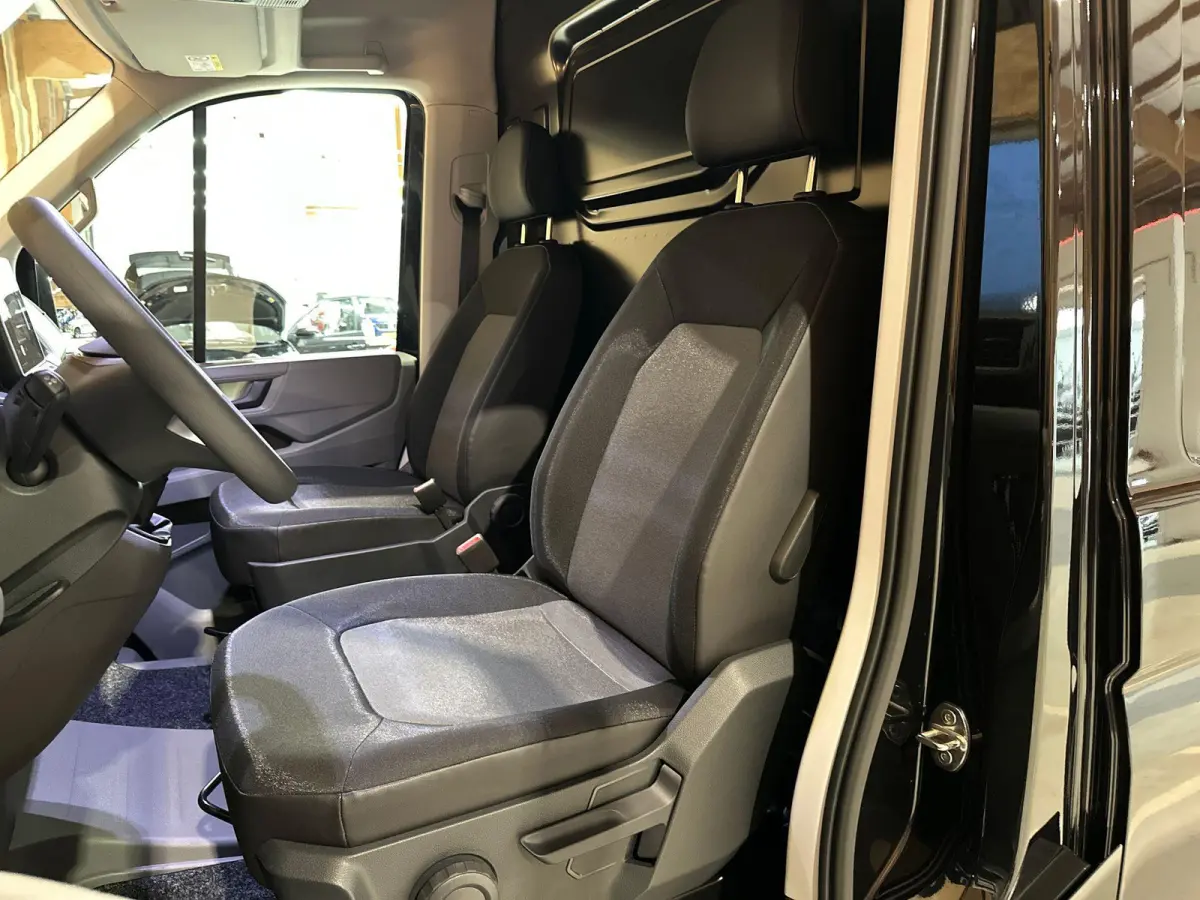30 2.0 TDI L3H3 Trendline 140PK | Trekhaak | Navigatie met Apple Carplay/Android Auto | Cruise Control | Achteruitrijcamera | Parkeersensor voor en achter |