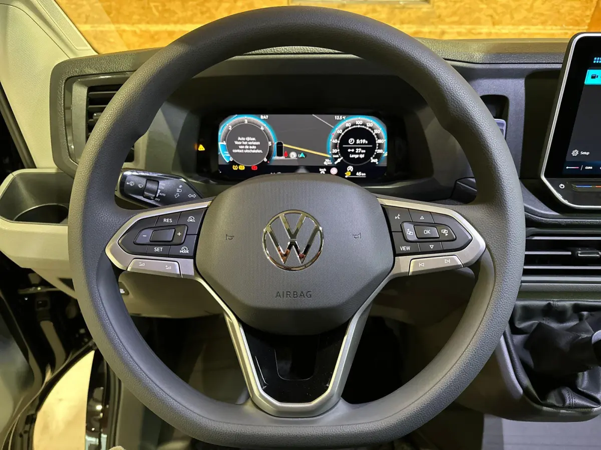 30 2.0 TDI L3H3 Trendline 140PK | Trekhaak | Navigatie met Apple Carplay/Android Auto | Cruise Control | Achteruitrijcamera | Parkeersensor voor en achter |