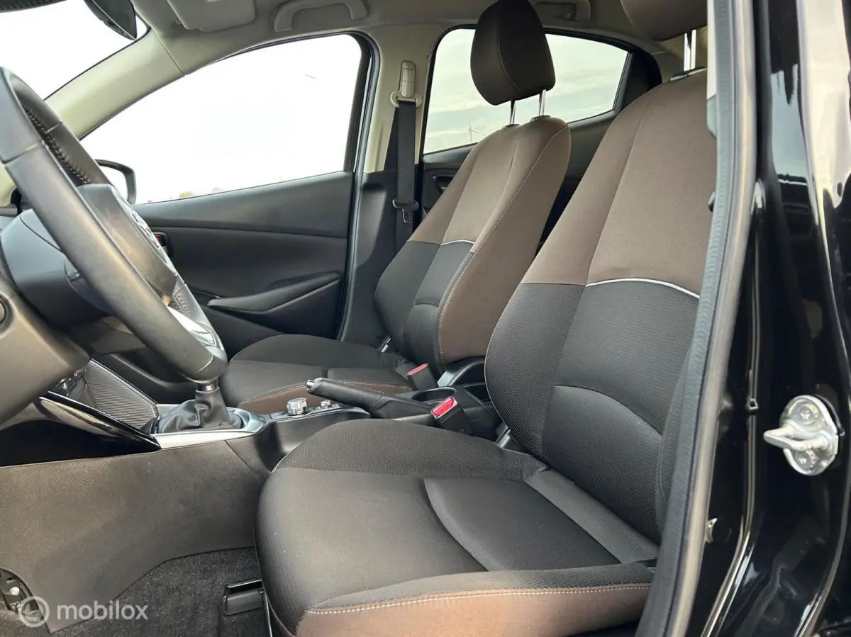 1.5 e-SkyActiv-G 90 Exclusive-Line